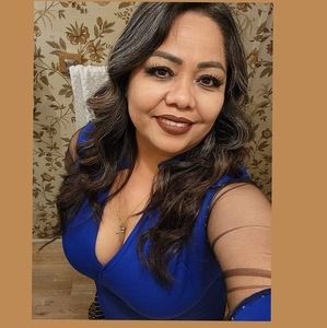 Meet your Posher, Pilar